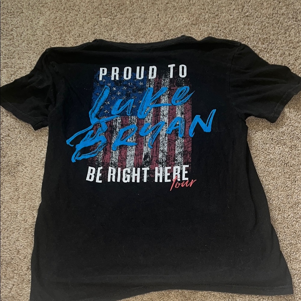 Luke Bryan proud to be right here to her 2021 concert T-shirt size medium